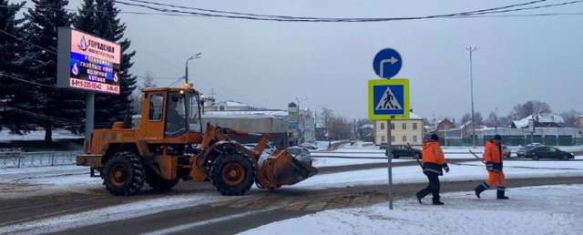 К обработке дорог в Павловском Посаде привлечены 13 единиц спецтехники